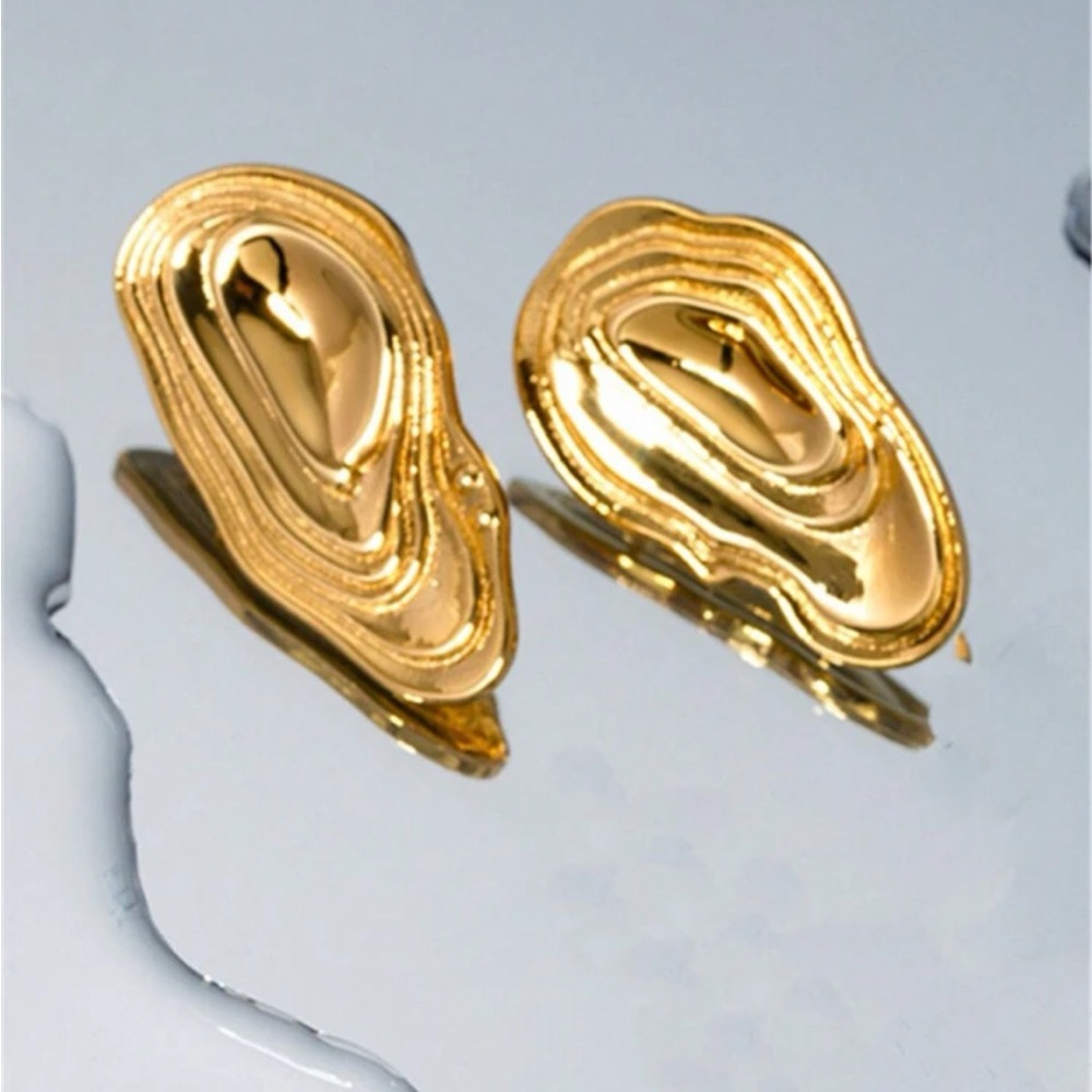 Gold Irregular Geometric Earrings - Picture 4 of 4
